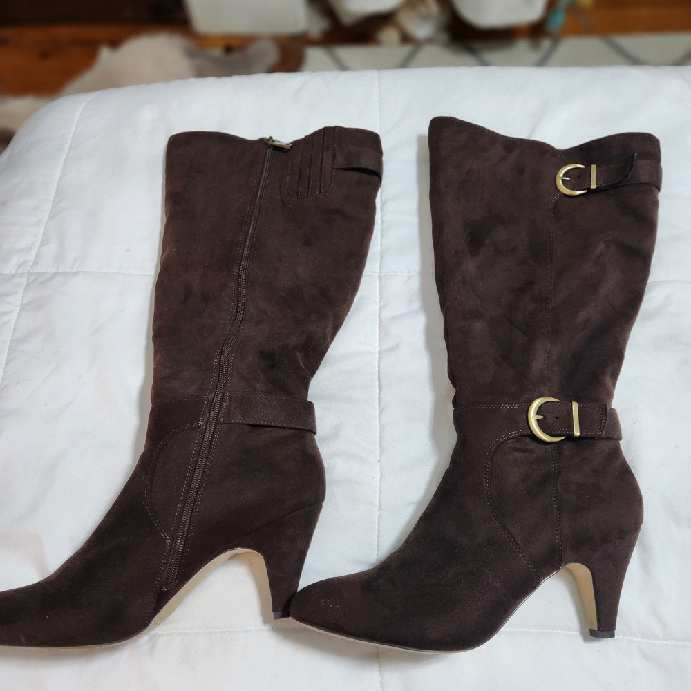 Bella Vita Dark Brown Heeled Boots